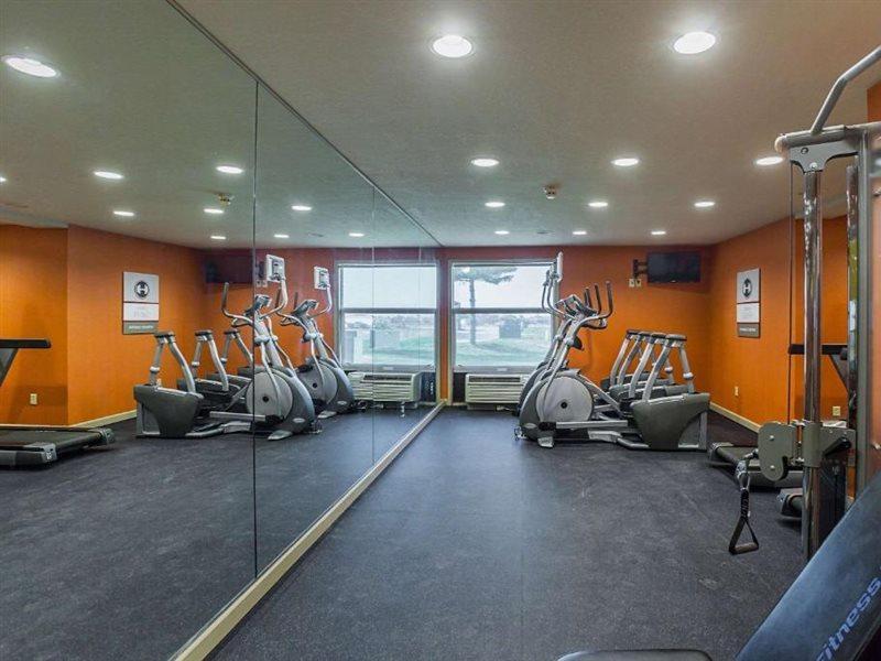 Clarion Inn & Suites Evansville Esterno foto