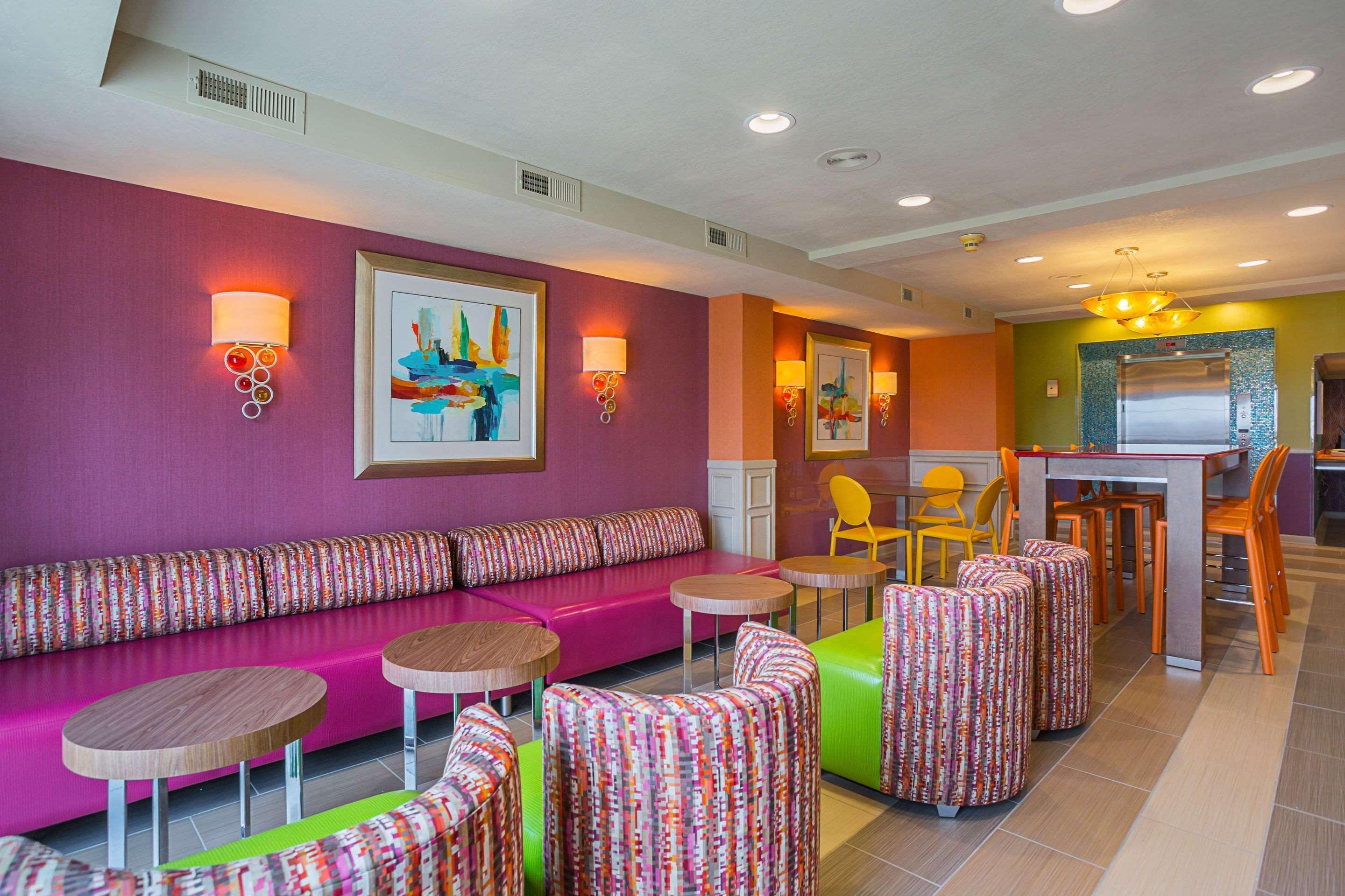 Clarion Inn & Suites Evansville Esterno foto