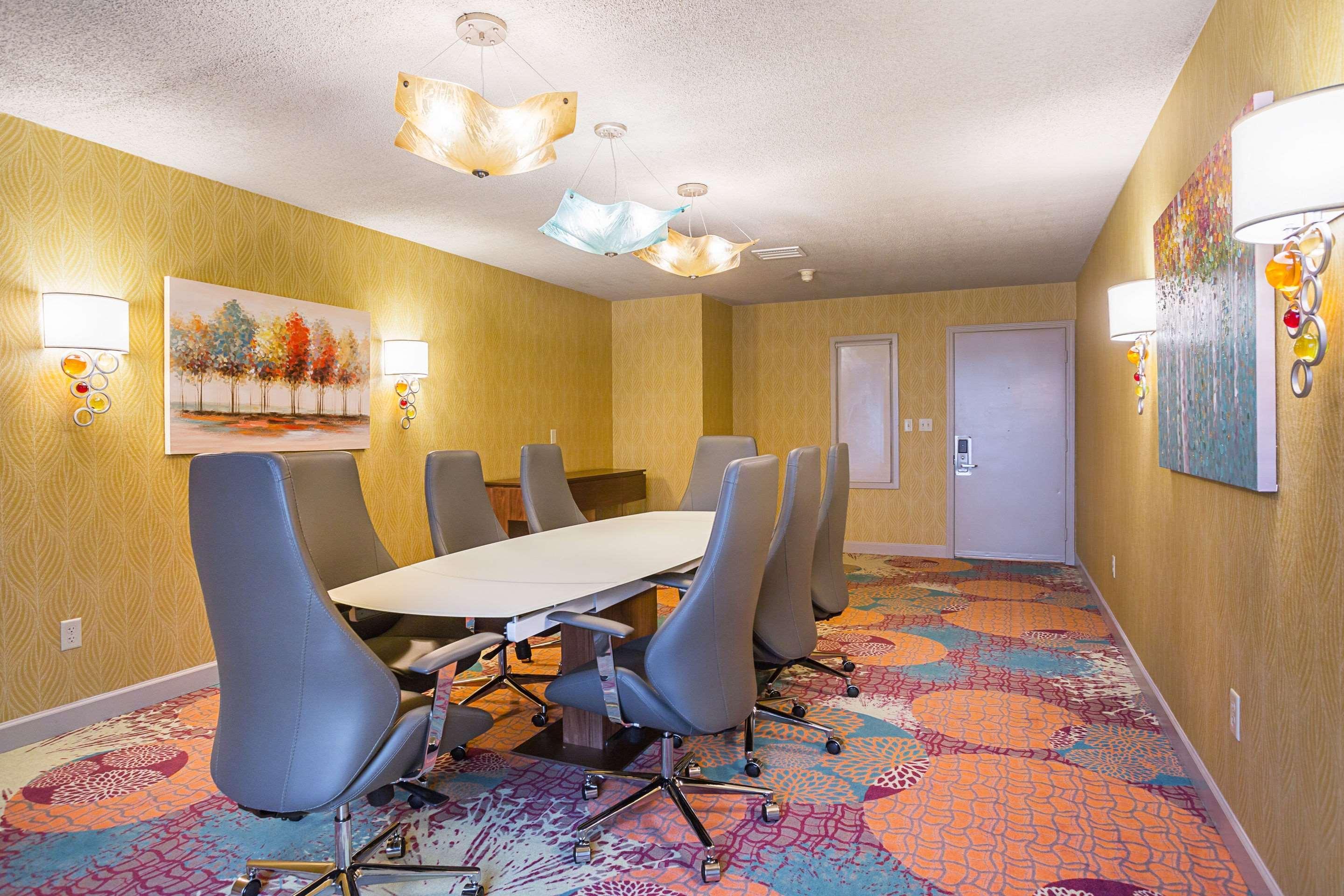 Clarion Inn & Suites Evansville Esterno foto